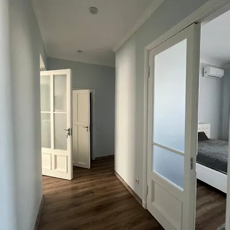 Ultracentral 2bd With Terrace